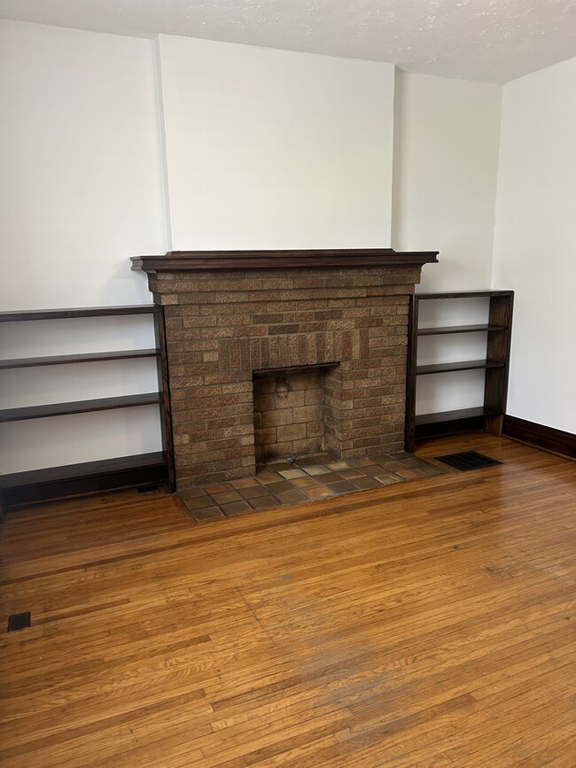 Book shelves that may be removed - 615 S 6th St