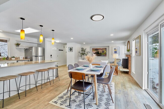 Foto del edificio - 629 212th St SW