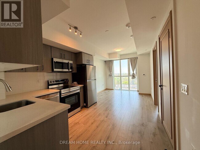 Building Photo - 3429 Sheppard Ave E