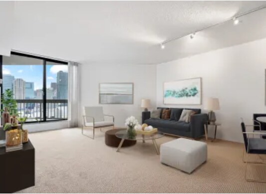 Foto del edificio - 728 N Dearborn St