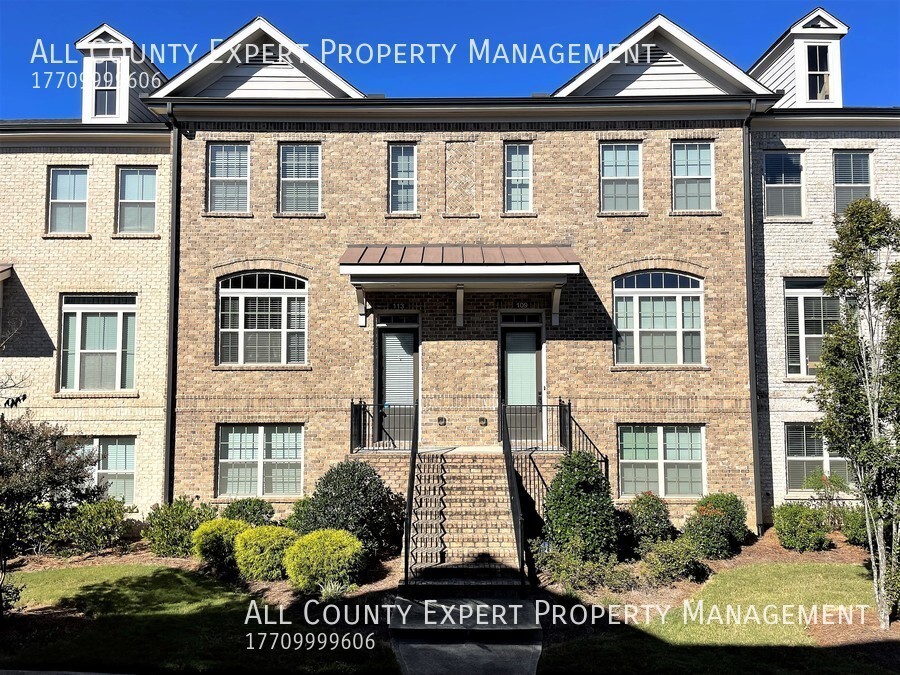 Excellent 3 bed 3.5 bath Townhome in sough... Townhome Rentals in