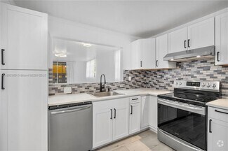 Building Photo - 406 NW 68th Ave