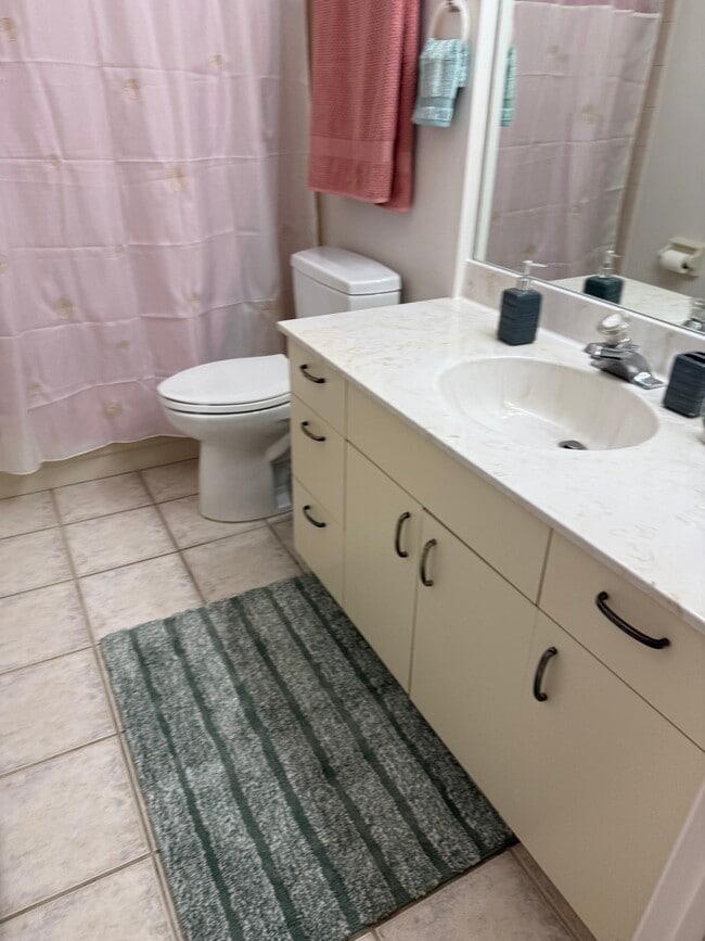 Building Photo - 144 Lady Palm Dr