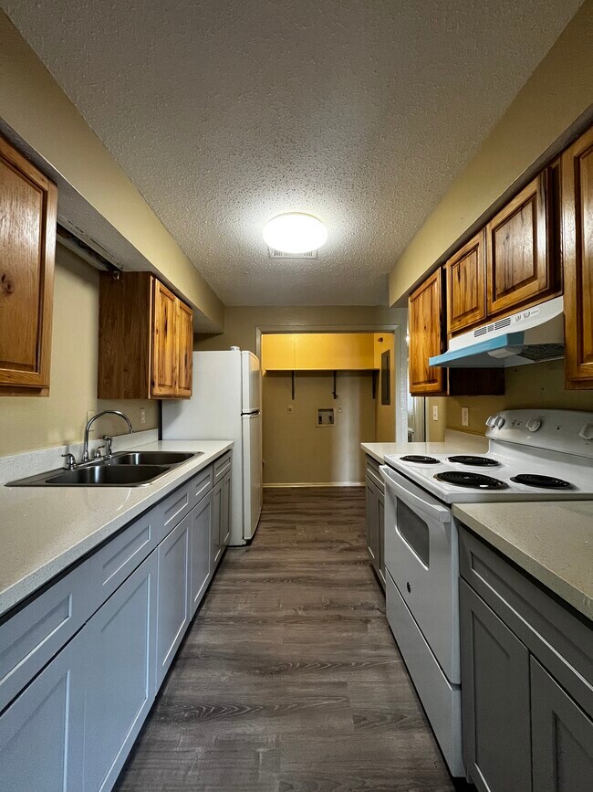 948 E Monterey Ct Unit A, Terrytown, LA 70056 Apartments in Terrytown