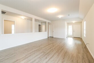 Building Photo - 2521 N Lina Ct