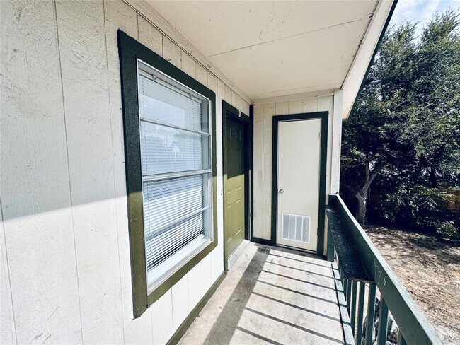 Foto del edificio - 4901 Merritt Cir