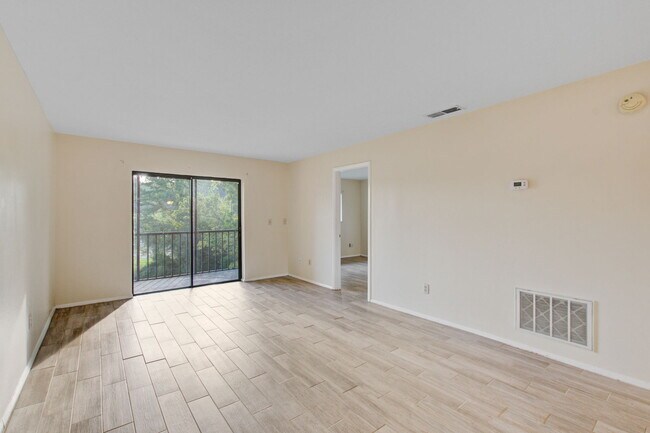 Foto del edificio - 2186 Bees Ferry Rd