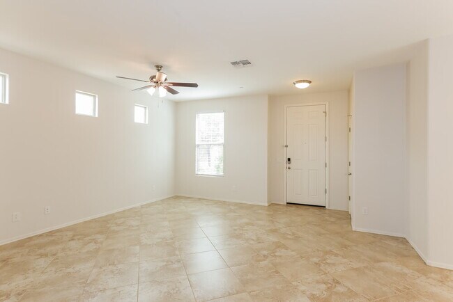 Building Photo - 9210 W Meadow Dr
