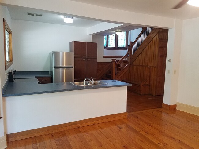 Building Photo - 387 Lafayette Ave