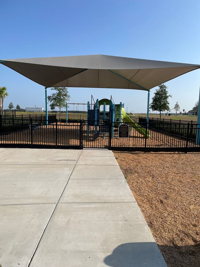 Building Photo - One Year Old -4 bedroom 2 bath home - corner lot