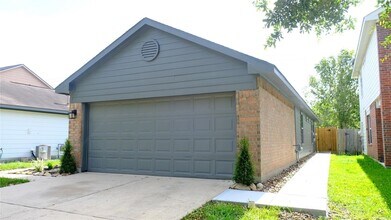 Building Photo - 13306 Ridgewood Knoll Ln