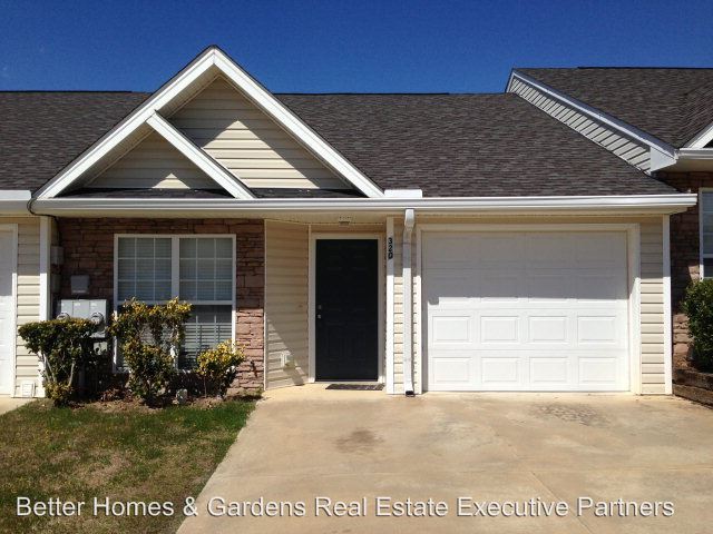 Primary Photo - 320 Caldwell Cir