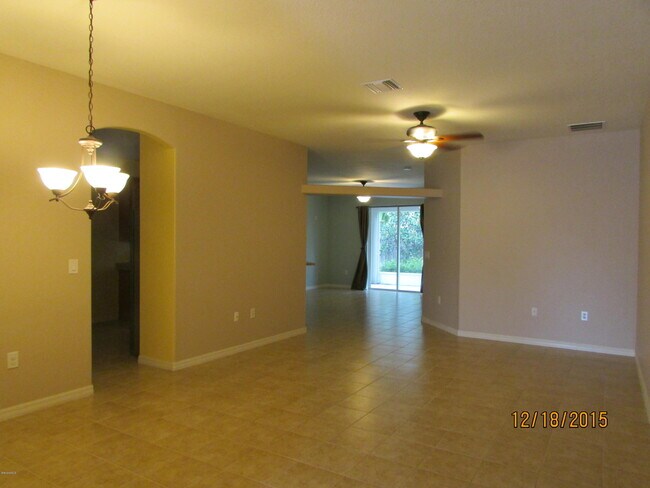 Building Photo - 1708 Maeve Cir