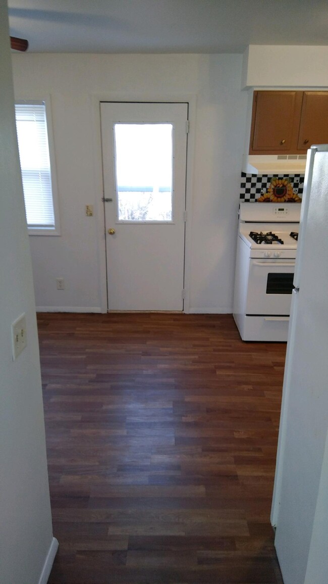 Kitchen - 903 W Martin St
