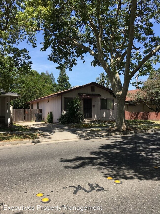 Building Photo - 3 br, 1.5 bath House - 1475 First Street