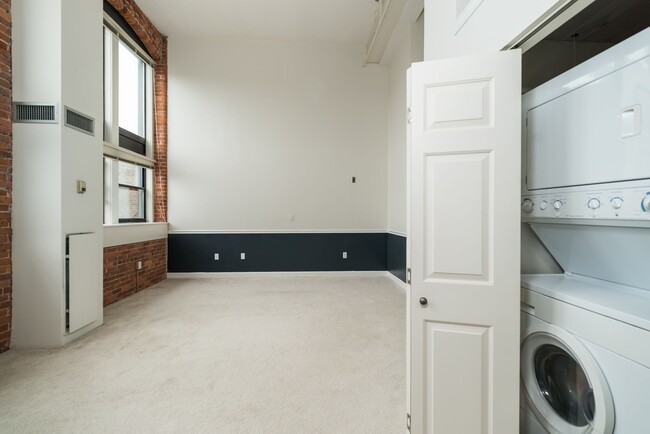 Washer/Dryer Included - 33 Maplewood Ave