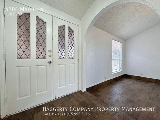 Foto del edificio - 4704 Maureen-