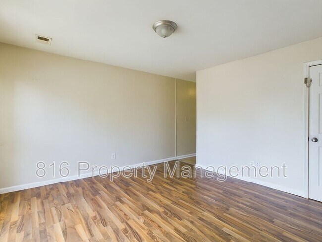 Foto del edificio - 19030-19032 E Swope Trail