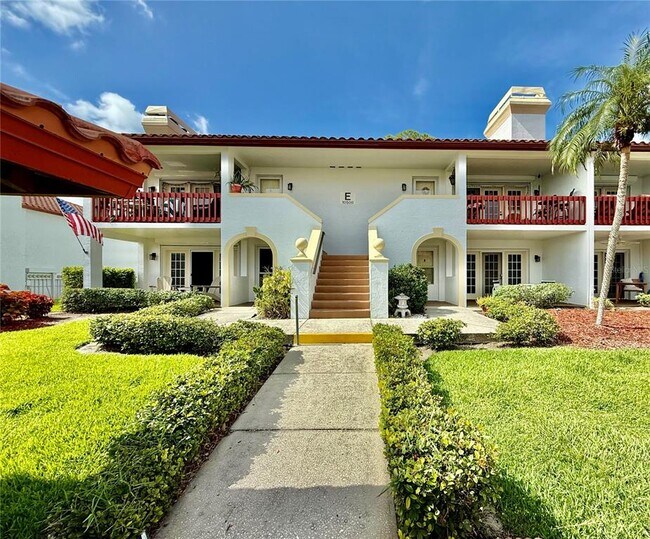 Foto del edificio - 10500 Village Dr