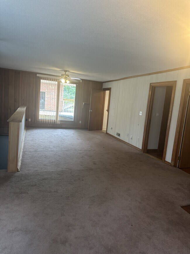 Foto del edificio - 114 Brookside Rd