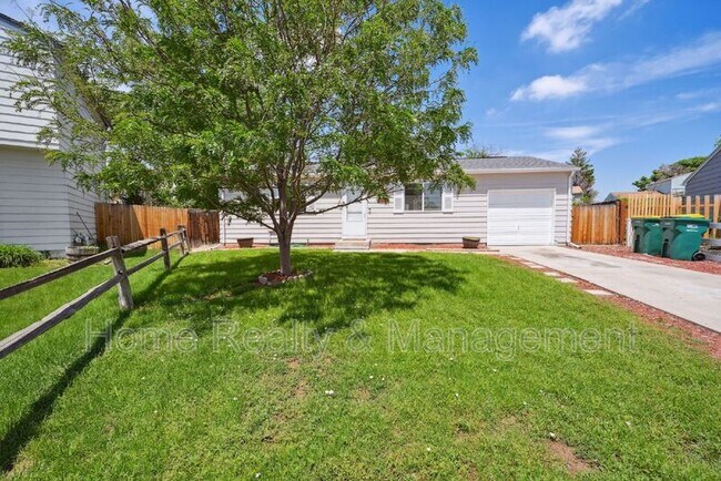 Photo - 10444 Hoyt Ct House