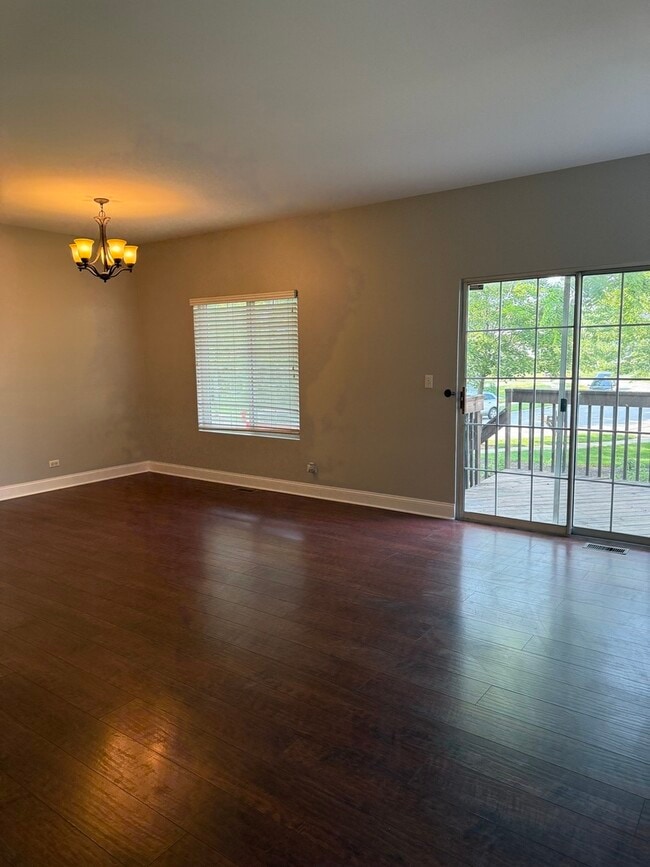 Foto del edificio - 291 Windsor Ct