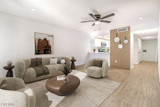 Building Photo - 3823 S Maryland Pkwy