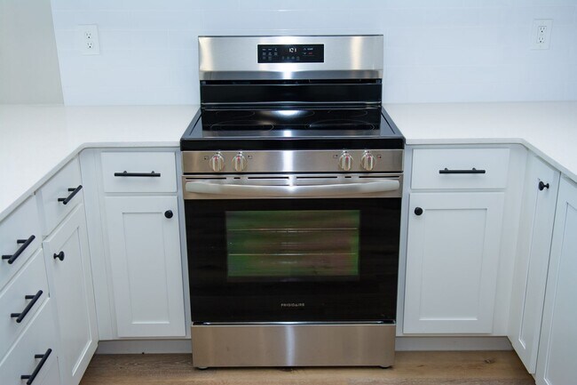 Foto del edificio - New 3 Bed 2.5 Bath with garage Townhome!!