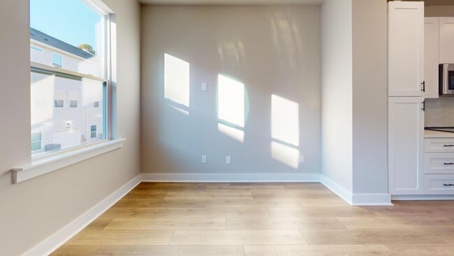 Building Photo - 4106 Salient St
