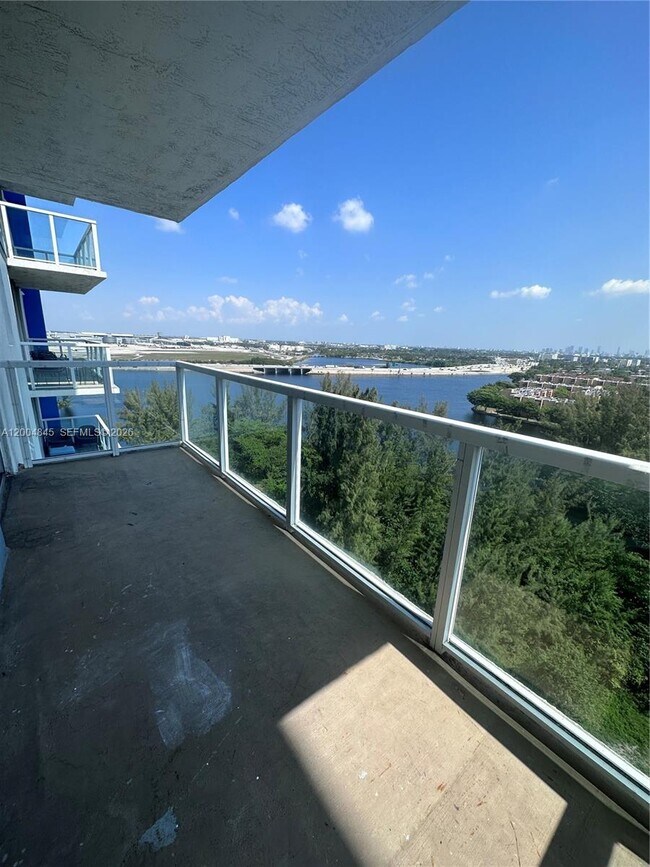Foto del edificio - 5077 NW 7th St