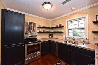 Building Photo - 3300 Selwyn Farms Ln