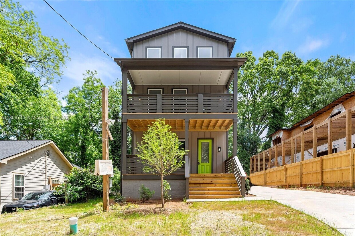 Foto principal - 1016 Welch St SW