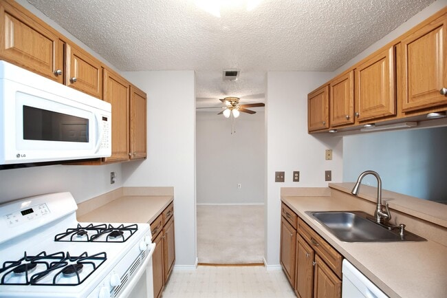 Building Photo - 21019 Timber Ridge Terrace
