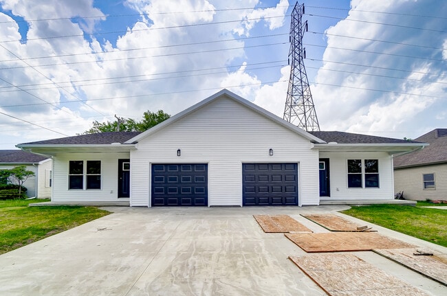 Building Photo - 3011 Cletus Pky