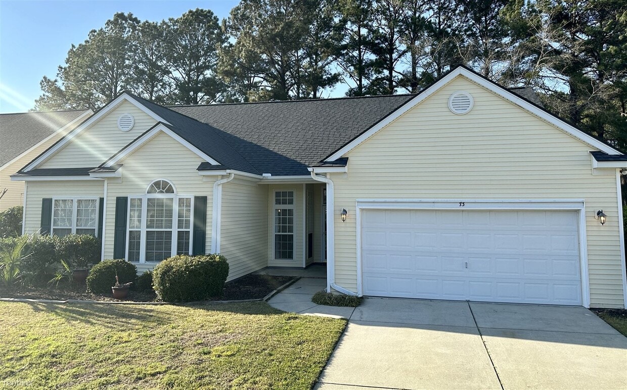 Primary Photo - 3 br, 2 bath House - 73 Stratford Dr