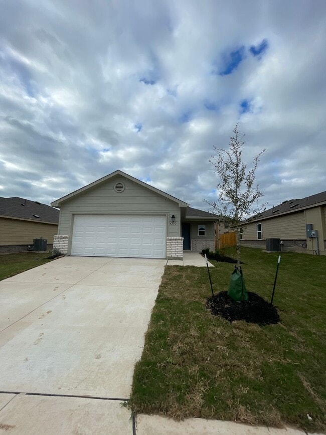 Foto del edificio - *Pre-leasing* Four Bedroom | Two Bath Home in Legend Pond