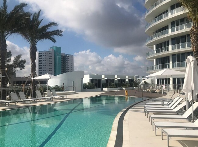 Building Photo - 701 N Fort Lauderdale Beach Blvd