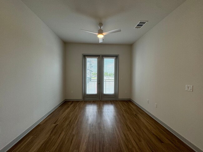 Photo - 4700 Lakeside Holw St Apartment