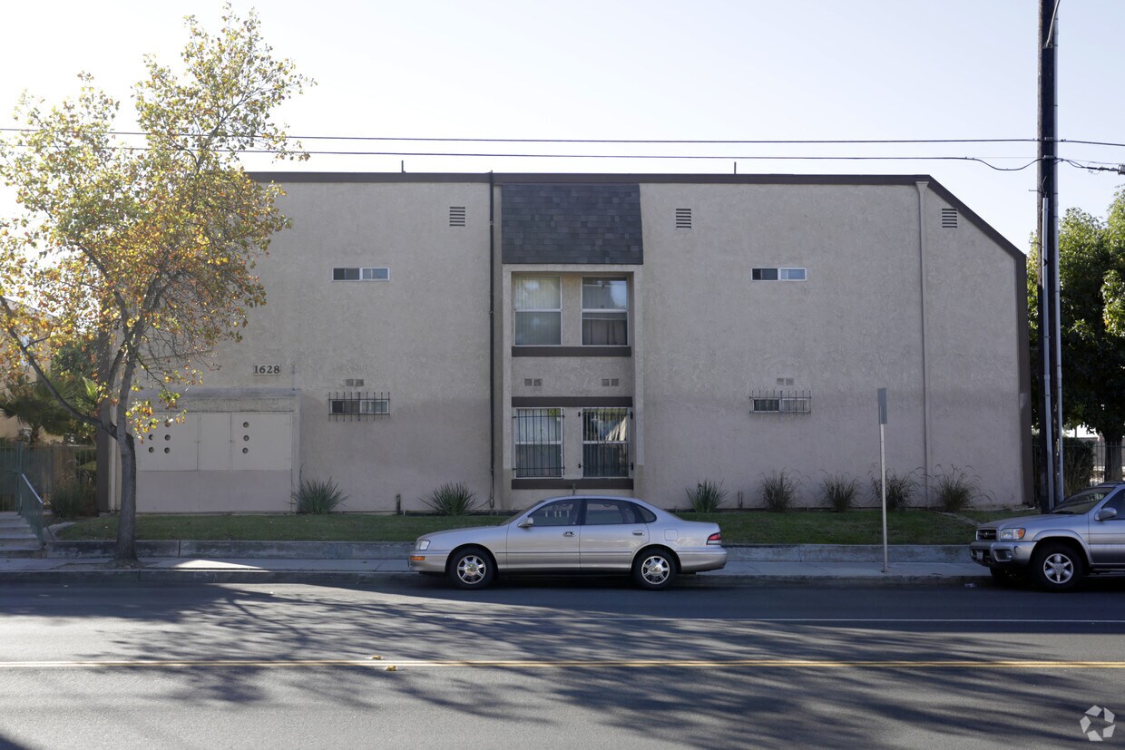 Foto del edificio - 1628 W Civic Center Dr