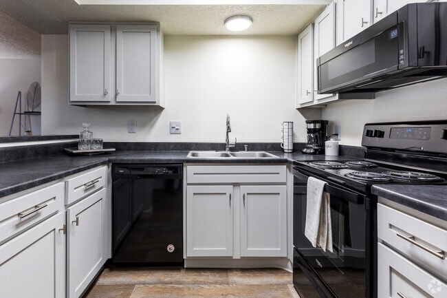 Interior Photo - AYA ABQ