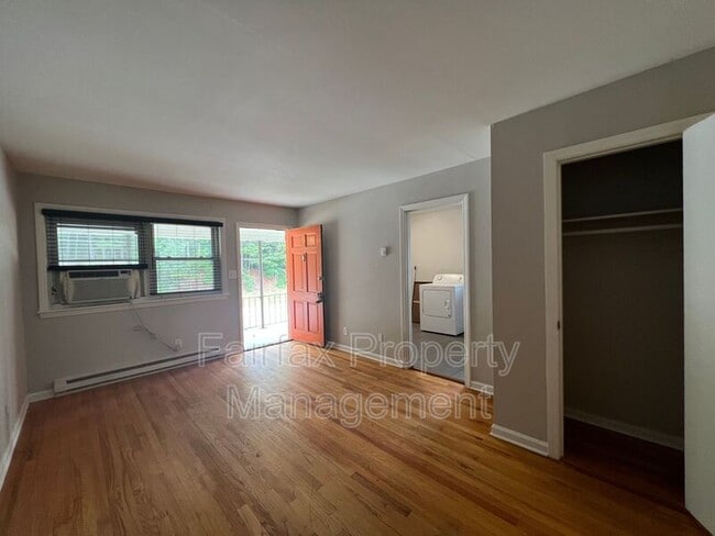 Photo - 1931 Morehead Ave Apartment