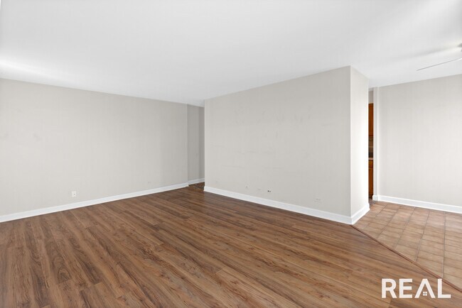 Building Photo - 425 Walnut Creek Rd