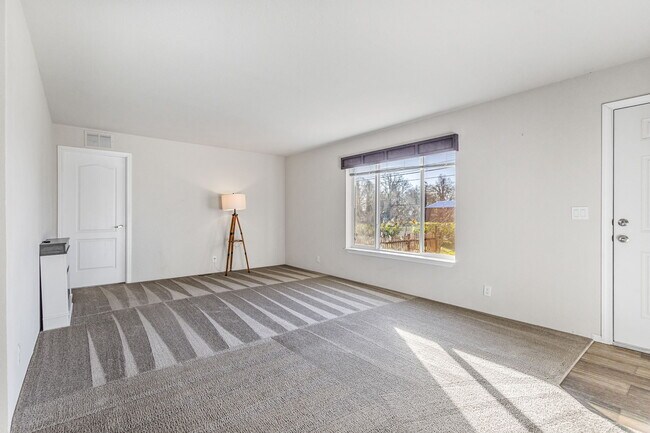 Foto del edificio - 7988 Marion Rd SE