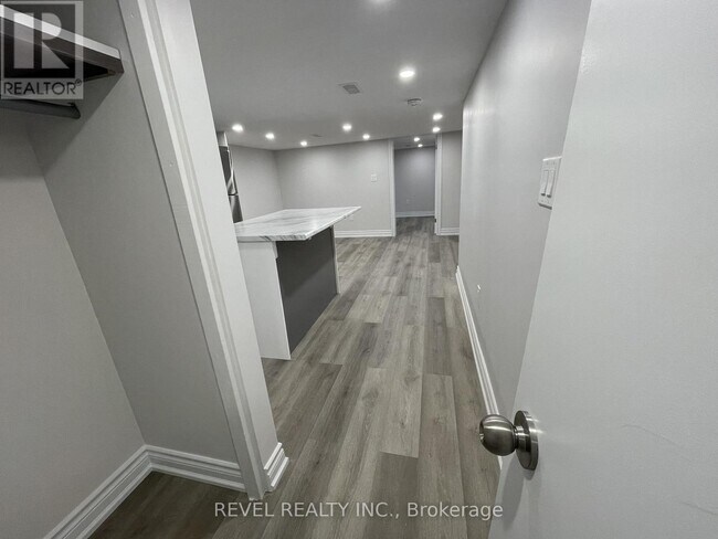 Photo du bâtiment - 520 Cochrane Rd