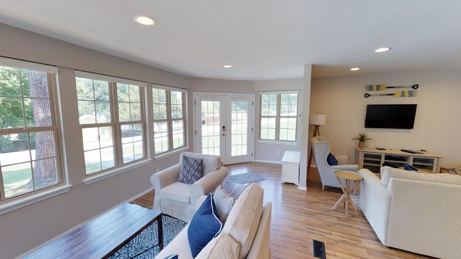 Building Photo - 1208 Red Bud Dr