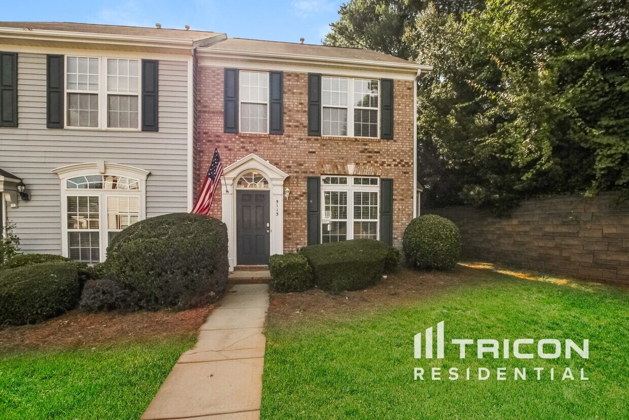 Primary Photo - 5113 Lakeridge Commons Drive Charlotte NC