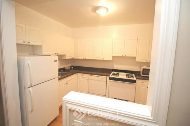 Building Photo - 1 bedroom in GLENCOE IL 60022