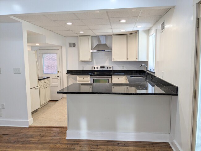 Foto del edificio - 5349 Beeler St