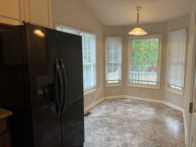 Building Photo - Park Village 3 Bed | 2 Bath Cary Home with...