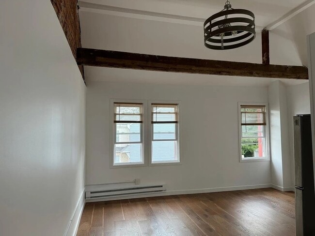 Foto del edificio - 6223 Wayne Ave